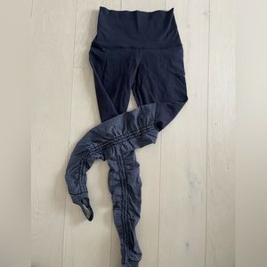 Lululemon yoga pants